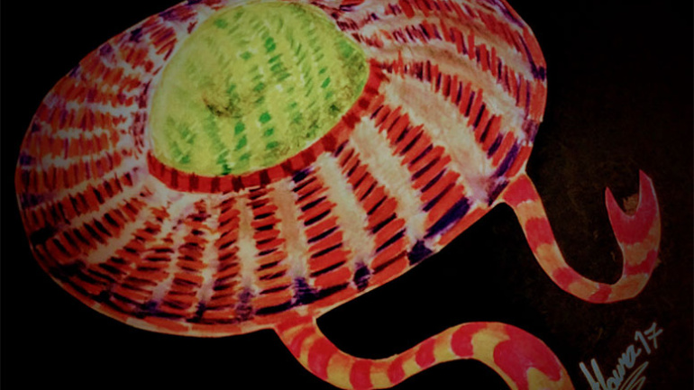 straw hat with tie